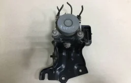 Блок ABS (насос) Toyota Corolla E150 2006-2013
