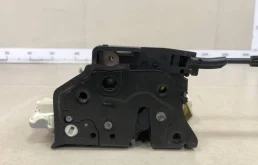 Замок двери задней правой Volkswagen Passat B6 2005-2010
