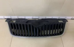 Решетка радиатора Skoda Fabia (5J) 2007-2014