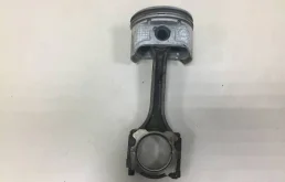 Поршень с шатуном Nissan Almera N16 2000-2006