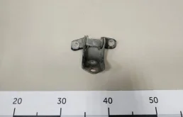 Петля двери передней правой нижняя Mazda Mazda 3 (BK) 2002-2009