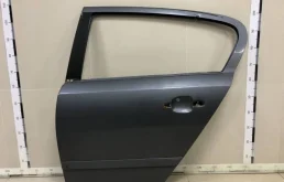 Дверь задняя левая Opel Astra H / Family 2004-2015