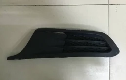 Решетка в бампер левая Volkswagen Jetta (5K) 2011>