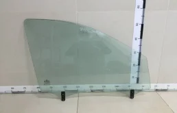 Стекло двери передней правой Kia Sorento (BL, JC) 2002-2009