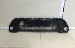 Решетка в бампер центральная Toyota Camry (V50) 2011-2017
