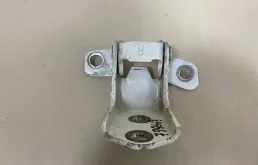 Петля двери задней левой нижняя Mazda Mazda 3 (BL) 2009-2013