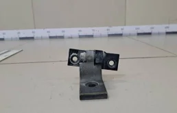 Петля двери передней правой верхняя BMW 5-series E60/E61 2003-2010