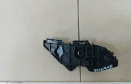 Кронштейн заднего бампера левый Toyota Corolla E150 2006-2013