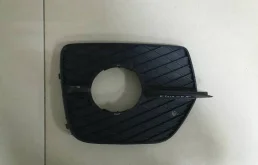 Решетка в бампер правая BMW X6 E71 2008-2014