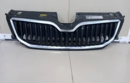 Решетка радиатора Skoda Octavia (A7) 2013>