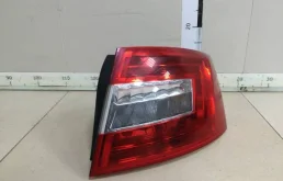 Фонарь задний правый Skoda Octavia (A7) 2013>