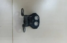 Петля двери задней правой нижняя Ford Fiesta (MK5) 2002-2008