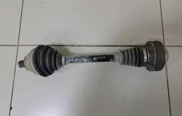 Полуось передняя левая Volkswagen Passat B6 2005-2010