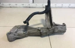Кронштейн переднего рычага Volkswagen Jetta (1K) 2006-2011