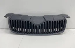 Решетка радиатора Skoda Fabia 5J 2007-2015