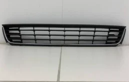 Решетка в бампер центральная Volkswagen Polo Sed RUS 2009-2020