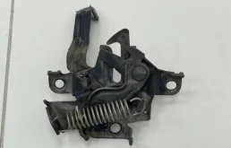 Замок капота Toyota Corolla E150 2006-2013
