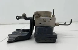 Блок ABS (насос) Toyota Corolla E150 2006-2013