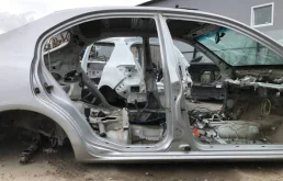Порог со стойкой правый Mitsubishi Carisma (DA) 1995-2004