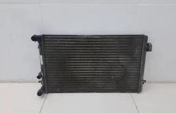 Радиатор охлаждения двигателя Skoda Octavia (A4 1U-) 2000-2011