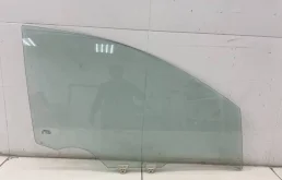 Стекло двери передней правой Nissan Tiida (C11) 2007-2014