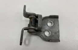 Петля двери передней правой нижняя Ford Fiesta MK5 2002-2008