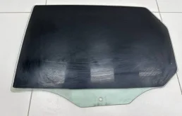 Стекло двери задней левой Ford Focus 1 1998-2004