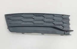 Решетка в бампер правая Skoda Rapid 2012-2020