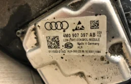 Фара правая для Audi Q7 2020 года на фотографиях