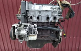 Двигатель без навесного для Fiat Doblo 2008 года на фотографиях