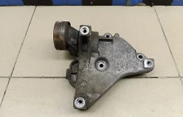 Кронштейн генератора Passat [B6] 2005-2010