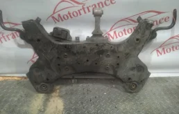 Подрамник двигателя для Hyundai i40 на фотографиях