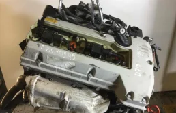 Двигатель без навесного для Mercedes-Benz CLK class 1998 года на фотографиях