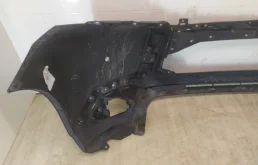 Бампер передний для Mitsubishi Pajero Sport 2024 года на фотографиях