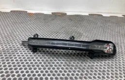 Повторитель поворота зеркало Audi Q7 2008 4L