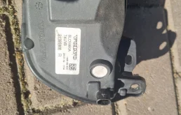 Противотуманка (ПТФ) передняя правая Volvo XC60 2 2017-2021  (31395866)