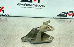 кронштейн подушки двигателя Opel Astra 2011 P10 A16XER