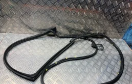 Уплотнитель двери TOYOTA Land Cruiser 2015 6787260110 URJ200 1VD-FTV 4.5, задний левый