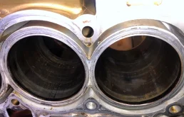 Блок цилиндров ДВС (без ГБЦ) для Mitsubishi Outlander 2012 года на фотографиях