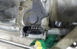 Трапеция стеклоочистителей для Ford Fusion на фотографиях