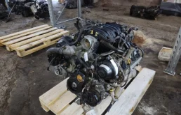 Двигатель для Toyota Land Cruiser на фотографиях