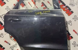 Дверь Audi Q3 8U0833052 8U, задняя правая