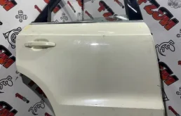 Дверь Audi Q3 8U0833052 8U, задняя правая