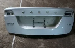 Крышка багажника Volvo S60 31385535