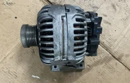 Генератор Volvo S60 36050266