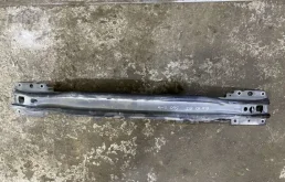 Усилитель бампера Volvo S60 31349058, передний
