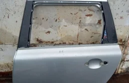 Дверь Volvo V70 31335625, задняя левая
