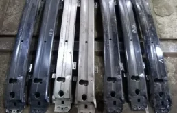 Усилитель бампера Volvo V70 31253241