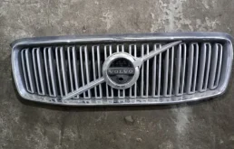 Решетка радиатора Volvo XC90 31425934