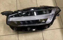 Фара Volvo XC90 31446880, левая